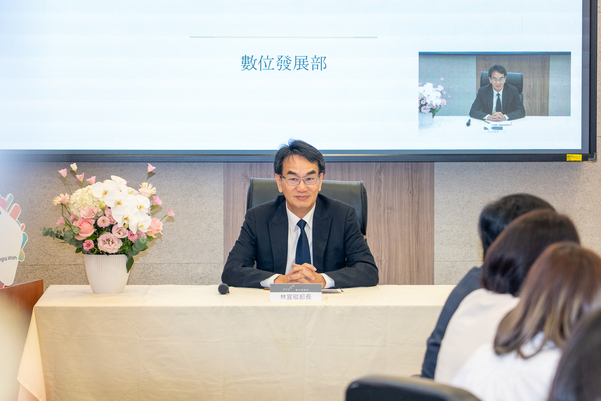 New Southbound Policy。Taiwan memiliki industri perangkat lunak keamanan siber yang tangguh dan merupakan bagian penting dari rantai pasok global, termasuk di sektor satelit dan semikonduktor yang menjadi penopang utama rantai pasok demokratis.
