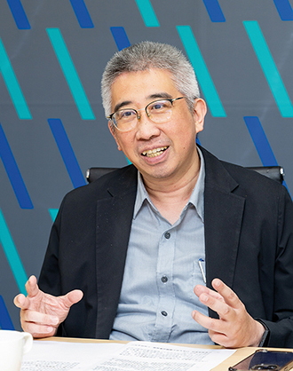 Chen Kuo-hsuan, secretario general del ministerio de Economía, analiza el fortalecimiento del ecosistema de los semiconductores de Taiwán en un contexto de reajustes de la cadena de suministro mundial. (Foto de Chen Mei-ling)