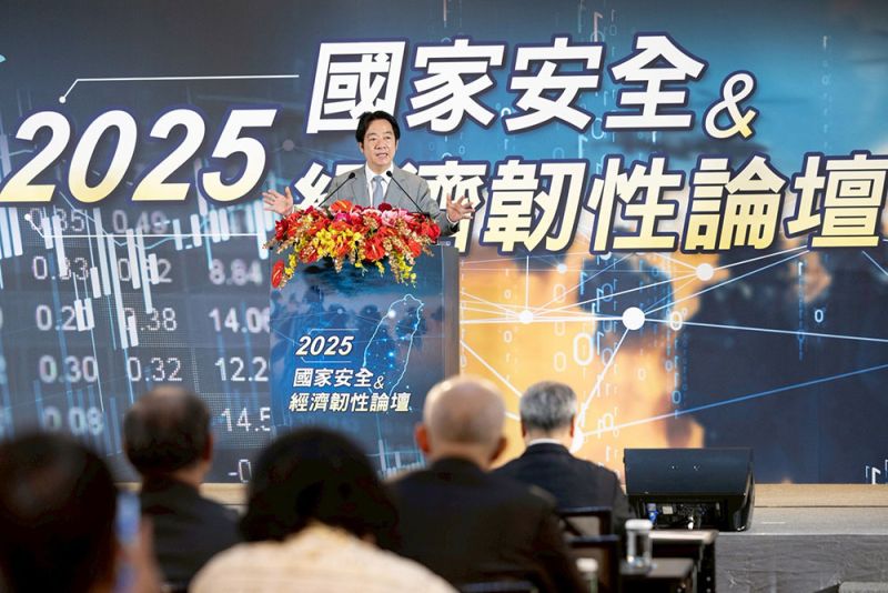 總統出席國家安全與經濟韌性論壇　盼為臺灣打造安全、穩定、永續且不斷鏈的未來圖片 - 新南向政策