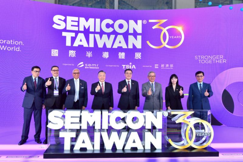 Premier Cho speaks at SEMICON Taiwan opening ceremonyPhotos - New Southbound Policy