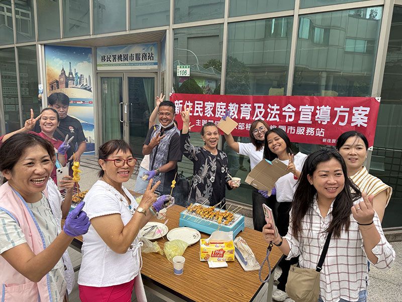 歡度異國風味中秋佳節 移民署邀新住民烤印尼沙嗲圖片 - 新南向政策