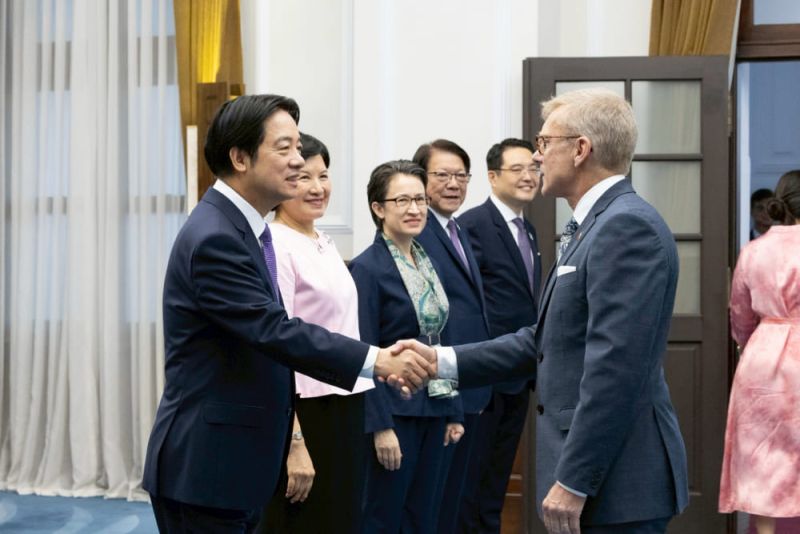總統及副總統接受各國慶賀團及駐臺使節致賀雙十國慶圖片 - 新南向政策