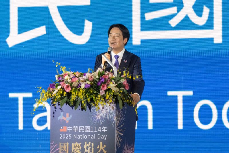 國慶焰火在南投　總統感謝南投縣及慶籌會共同祝福中華民國生日快樂圖片 - 新南向政策