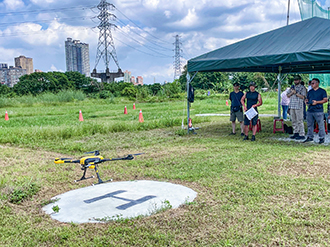 A training session in New Taipei City helps participants learn skills and obtain drone operator licenses. (Courtesy of ITRI)