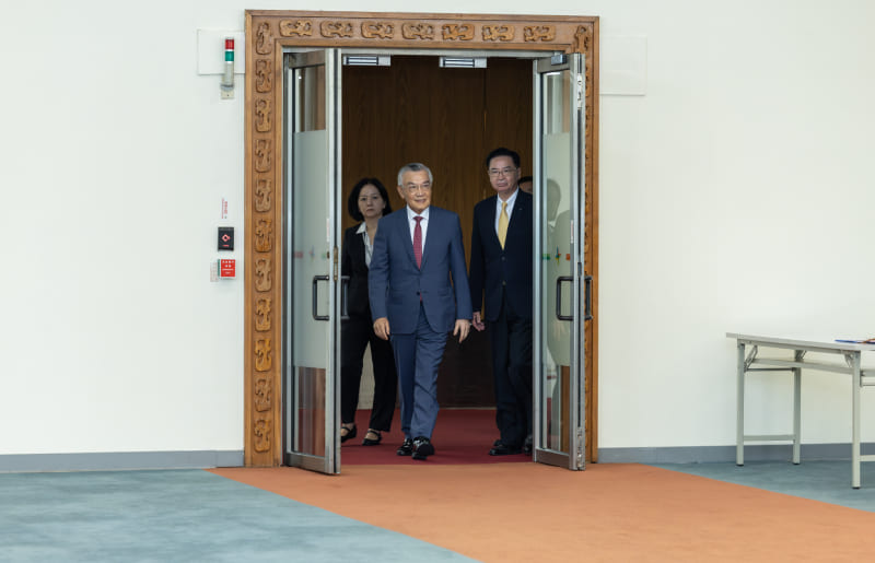 APEC envoy Lin Hsin-i delivers remarks before departing for 2025 APEC Economic Leaders’ Meeting