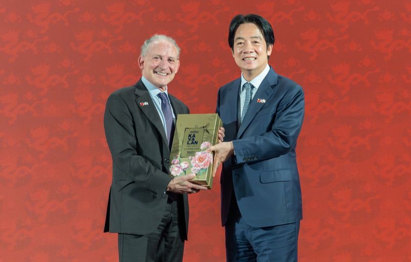 Taiwan continuera de renforcer ses capacités d’autodéfense tout en tirant parti de ses atouts dans le secteur des semiconducteurs, de manière à approfondir sa coopération économique et commerciale avec Israël et les Etats-Unis, a déclaré le président Lai Ching-te [賴清德], le 27 octobre à Taipei.