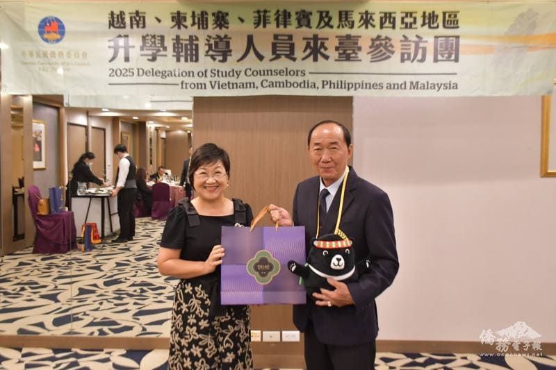 越柬菲馬地區升學輔導人員來臺參訪 徐佳青強調提升華語文能力圖片 - 新南向政策