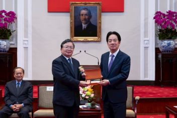 總統接見醫療奉獻獎得獎人　盼強化偏鄉醫療　邁向健康平權　落實「健康台灣」願景 - 圖片