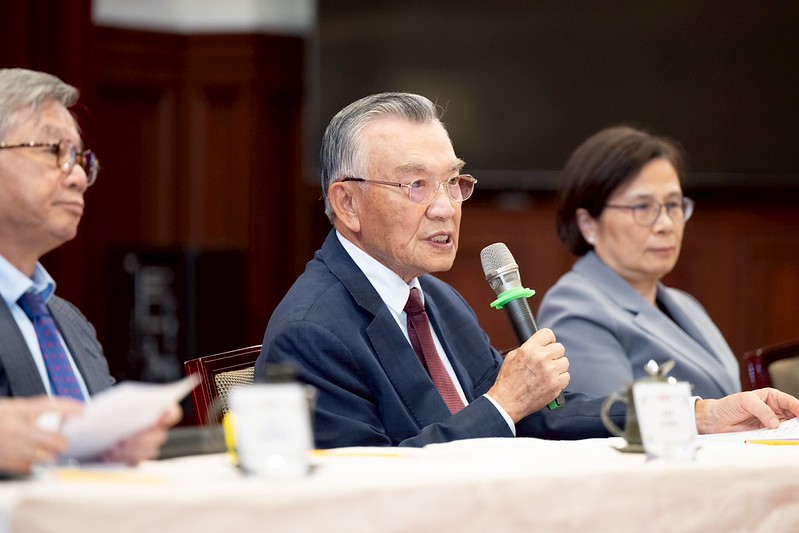 APEC首脳会議出席の林信義総統府資政、APECの成果を国民に報告
