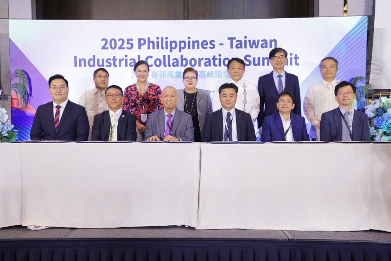 2025 Philippines-Taiwan Industrial Collaboration Summit Held in Manila - Taiwan and the Philippines Sign MoU on Supply Chain CooperationPhotos - New Southbound Policy