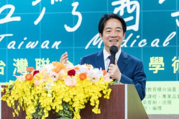 總統出席「台灣醫學會學術演講會」開幕典禮　盼持續推動培育人才、優化服務環境及推動智慧化醫療　照顧國人健康 - 圖片