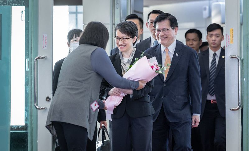 New Southbound Policy。รองปธน.เซียวเหม่ยฉินเข้าร่วม “การประชุมประจำปีของกลุ่มพันธมิตรจีนแห่งรัฐสภาข้ามชาติ” (IPAC) โดยมีนายหลินเจียหรง รัฐมนตรีว่าการกระทรวงการต่างประเทศ ร่วมเดินทางไปด้วย (ภาพจากทำเนียบประธานาธิบดี)