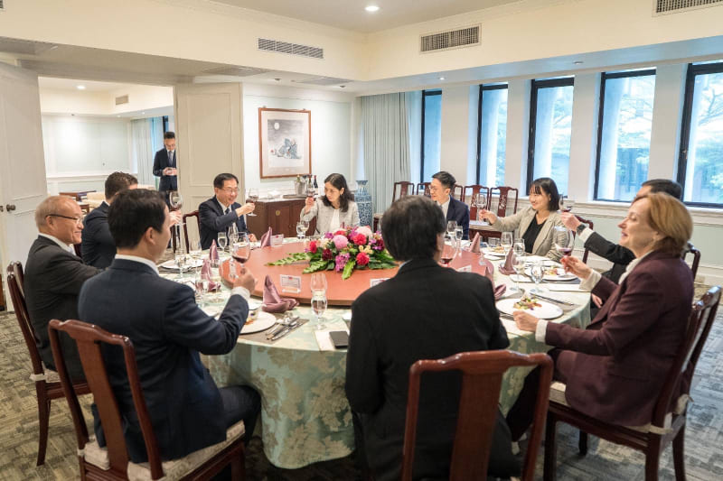 Vice Foreign Minister Ger receives EBRD managing director