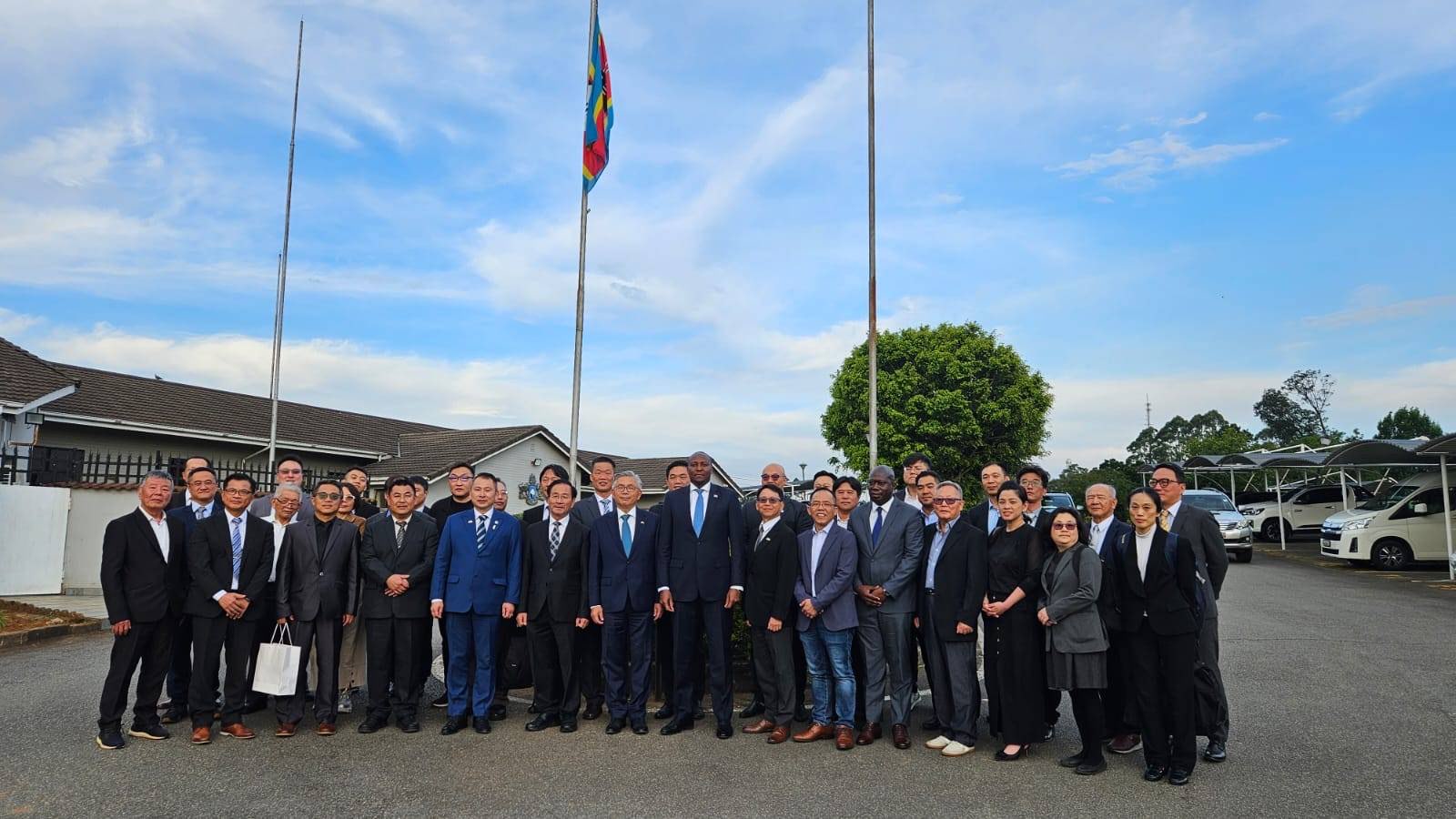 New Southbound Policy。กต.ไต้หวันรวบรวมคณะผู้ประกอบการไต้หวัน เดินทางเข้าสำรวจโอกาสธุรกิจในราชอาณาจักรเอสวาตินี ซึ่งบังเกิดผลสัมฤทธิ์ที่ดีอย่างราบรื่น (ภาพจากกระทรวงการต่างประเทศ)