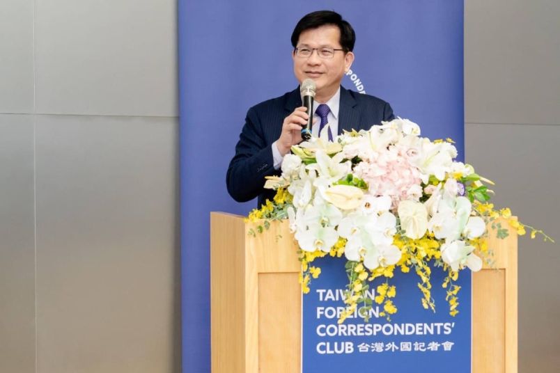 外交部長林佳龍出席台灣外國記者會座談，分享外交工作最新進展與成果圖片 - 新南向政策