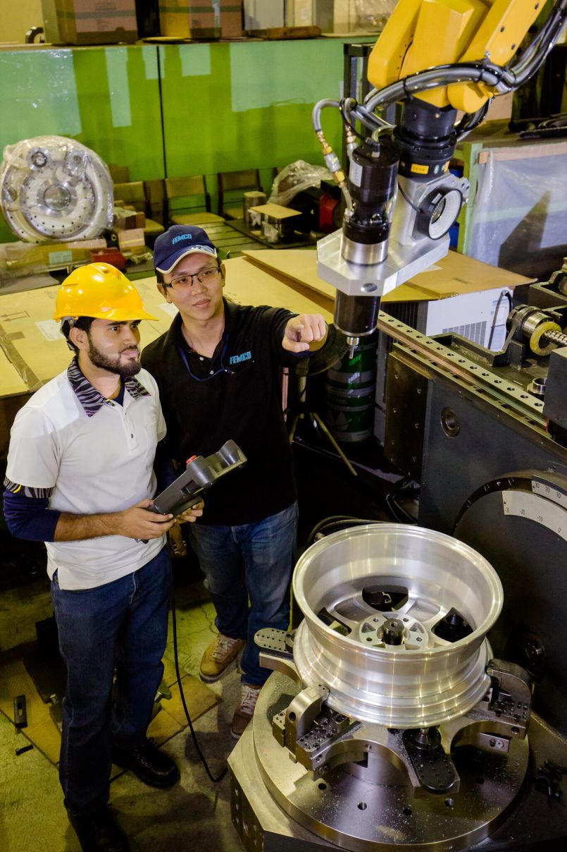 New Southbound Policy。ผู้ประกอบการด้านการผลิตความแม่นยำสูงไต้หวัน เข้าร่วมจัดแสดงสินค้าในงาน METALEX 2025 ซึ่งได้รับความสนใจอย่างล้นหลามด้วยนวัตกรรมเทคโนโลยีรูปแบบอัจฉริยะ (ภาพจากกระทรวงการต่างประเทศ)