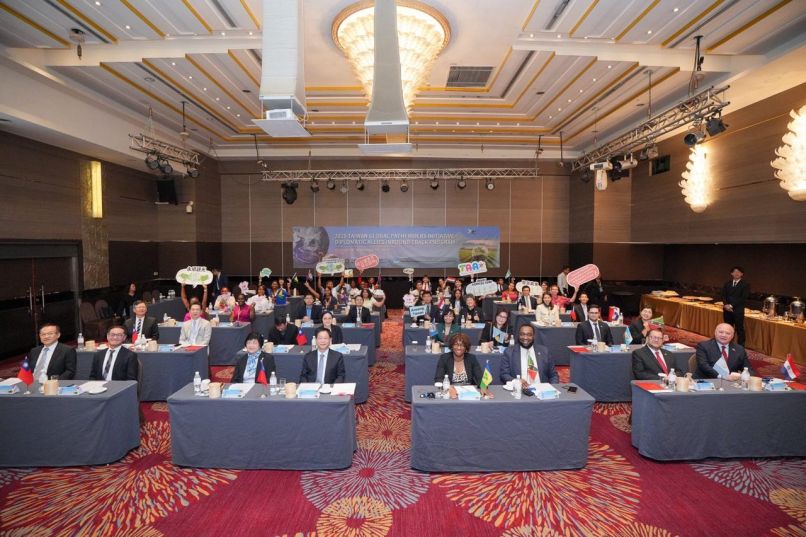 New Southbound Policy。รมช.กต.ไต้หวันเข้าร่วมพิธีสำเร็จหลักสูตร รอบที่ 2 ใน “โครงการสานฝันในไต้หวันของกลุ่มเยาวชนจากประเทศพันธมิตร” (ภาพจากกระทรวงการต่างประเทศ)