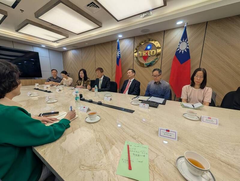 New Southbound Policy。Bruce Hung menegaskan bahwa hubungan Taiwan-Indonesia akan terus bertumbuh berdasarkan kedekatan masyarakat kedua negara, sebuah fondasi yang ia nilai lebih kuat daripada sekadar kerja sama ekonomi atau diplomatik. (CNA)