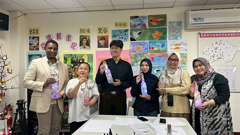 嘉縣公共衛生國際交流 長庚科大偕印尼、美國學者參訪民雄衛生所圖片 - 新南向政策