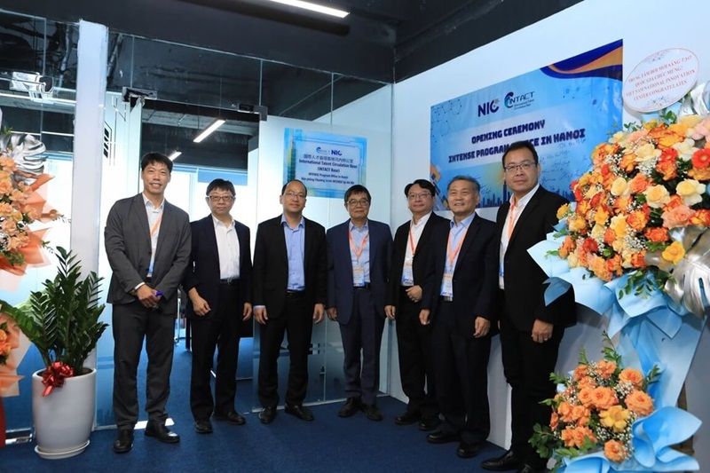 New Southbound Policy。Đại học Khoa học và Công nghệ Quốc lập Đài Loan (NTUST), đóng vai trò điều phối “Mạng lưới Phát triển và Luân chuyển Nhân tài Quốc tế Đài Loan-Việt Nam”, đã thành lập văn phòng tại Hà Nội vào tháng 10 để làm trung tâm tuyển sinh chính cho Chương trình Giáo dục nhân tài Công nghiệp quốc tế. (Ảnh: NTUST)
