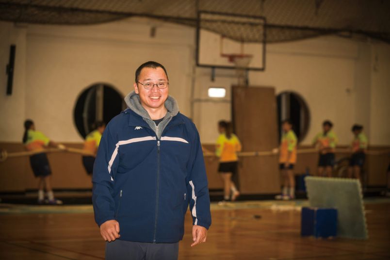 Never Give Up — Tug-of-War Coach Kuo ShengPhotos - New Southbound Policy