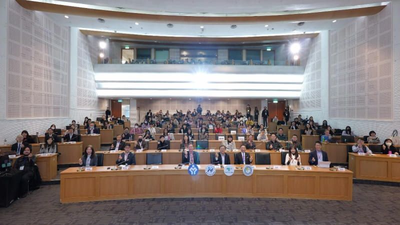 Taiwan amends foreign professional recruitment actPhotos - New Southbound Policy