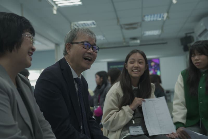 跨越限制勇敢逐夢！ 教育部長走進「圓夢助力成長營」 勉勵青年接軌國際圖片 - 新南向政策