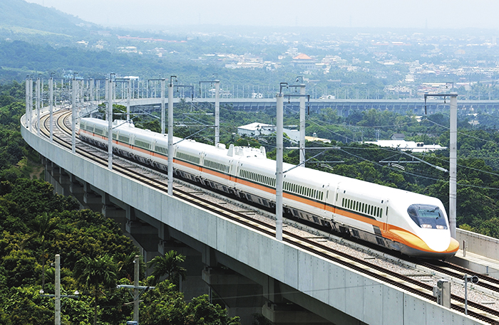 Construction of the line by THSRC officially starts in March 1999, with tunnels and other major civil engineering works complete in 2004 and test speeds of 315 kilometers per hour in 2005. (Photo by Hao Chen-tai)