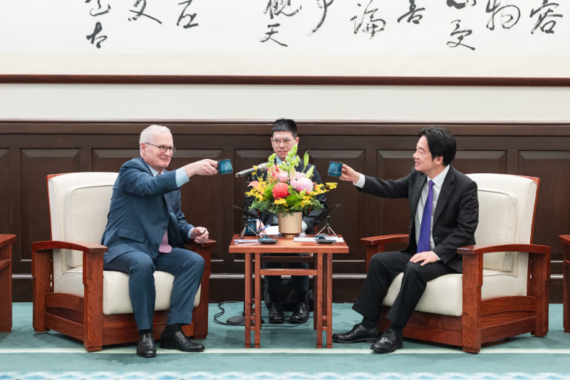 President Lai meets Semiconductor Industry Association delegation