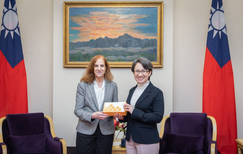 VP Hsiao receives GMF delegation