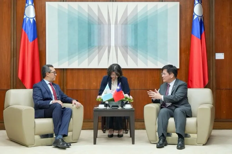MOFA Minister Lin Chia-lung welcomes Guatemalan delegation
