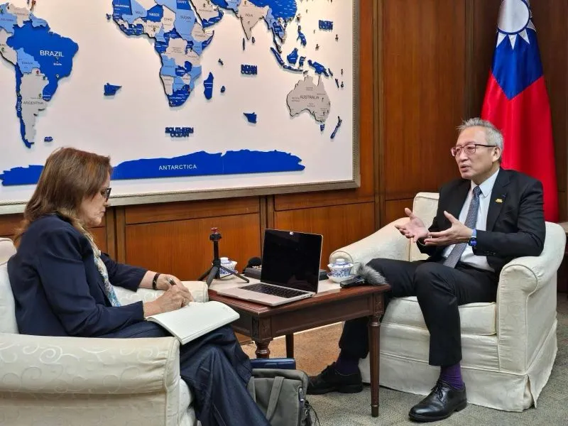 Deputy FM Wu emphasizes importance of Taiwan Strait peace