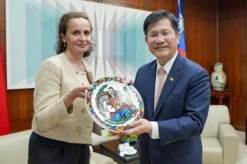 FM Lin welcomes Ukrainian delegation