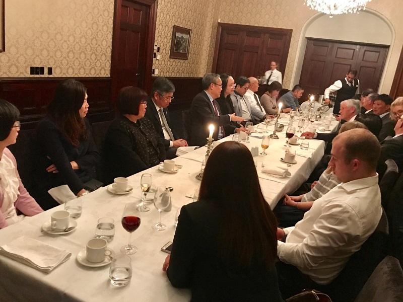 介文汲代表邀請我代表團成員與紐國民間團體負責人晚餐敘