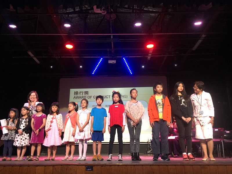 王處長頒發「操行獎」予三校獲獎生