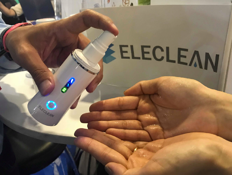 Máy phun sương khử trùng EleClean chỉ cần cắm điện 15 phút là có thể nhanh chóng biến nước máy trở thành nước khử trùng, hiệu quả sử dụng có thể duy trì 72 tiếng, đồng thời hiệu quả diệt khuẩn đạt trên 99% (Ảnh: ITRI)