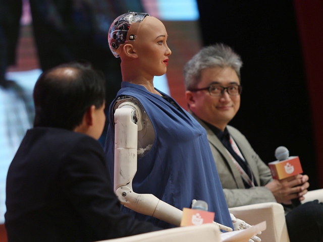 Forum Inovasi Digital yang diselenggarakan oleh Dewan Pertimbangan Bisnis APEC, menghadirkan 30 tokoh terkemuka di bidang iptek dari seluruh dunia. 