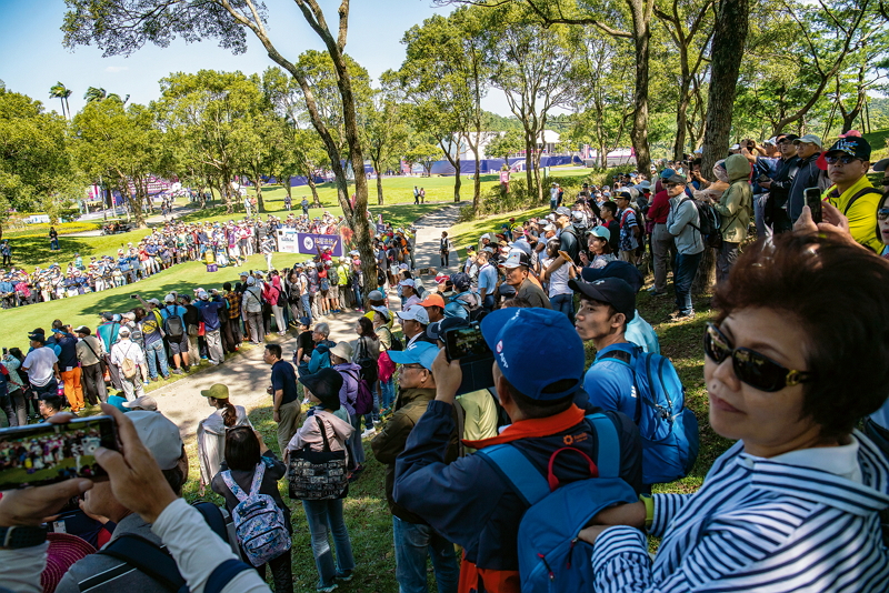 More than 30,000 fans came to watch the last day of the tournament, setting a Taiwan record. (photo by Lin Min-hsuan)