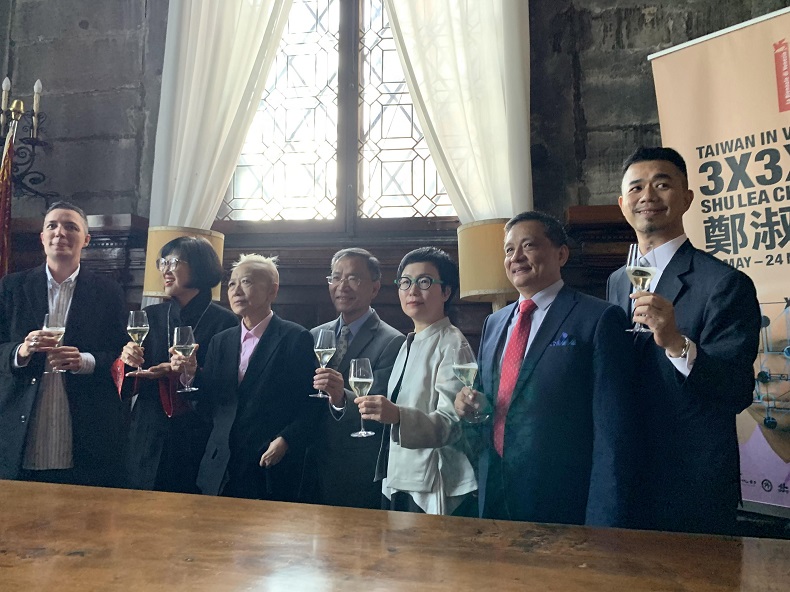 Karena lokasi yang ditempati oleh paviliun Taiwan adalah lokasi bekas penjara (Palazzo delle Prigioni), Cheang Shu-lea berharap desain paviliun ini dapat menggabungkan segi historis lokasi pameran dengan isu-isu sosial yang sedang terjadi.