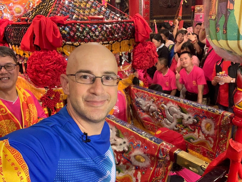廟會與民俗祭典,是吳鳳最愛的文化盛事。