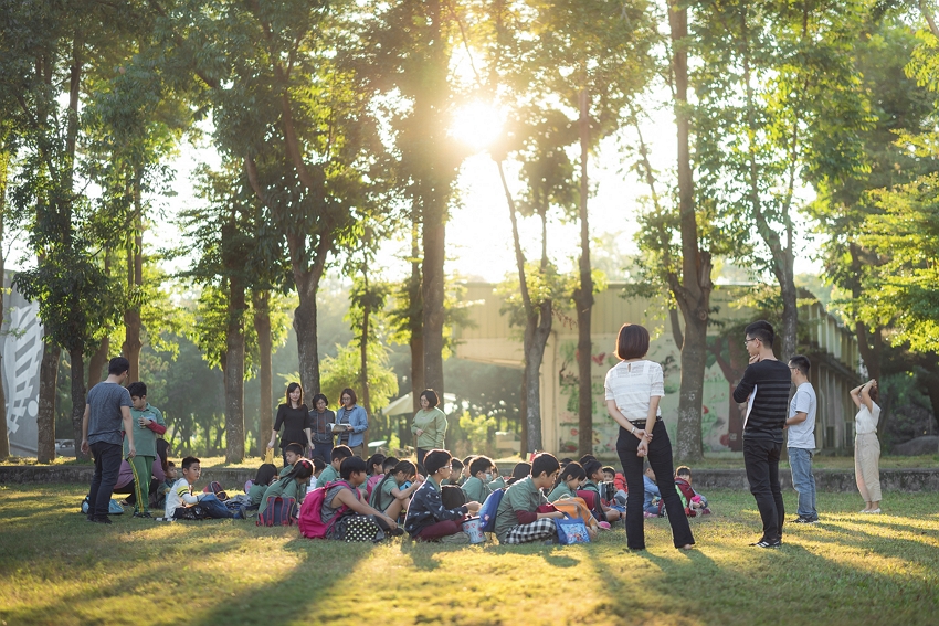 放學前的夕圈,是拯民國小師生凝聚品格力的美好時刻。