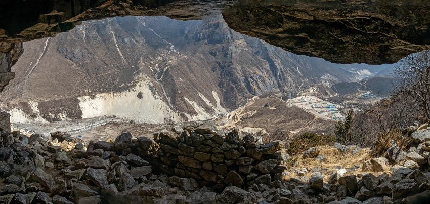 Legend has it that Guru Rinpoche sought enlightenment in this cave, which overlooked a wilderness as recently as four centuries ago. Because of their religious faith, more and more people arrived to live in the area below the cave, giving rise to the three villages we see today. (photo by Tony Lee)