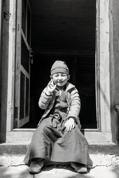 The six-year-old child pictured here is the reincarnation of the rinpoche of the village of Thame, Nawang Tsering Dodub. (photo by Tony Lee)