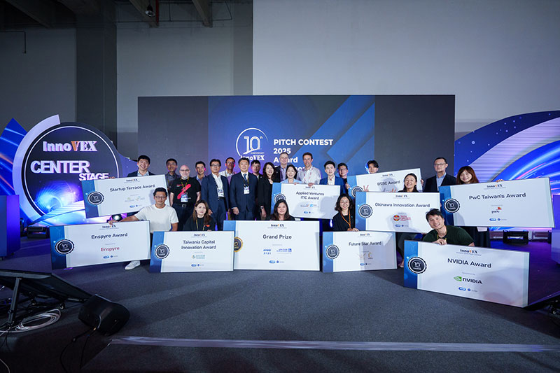 Taiwan Research-Institute Entrepreneur Ecosystem corporations win five awards at the InnoVEX Pitch Contest May 23 in Taipei City. (Courtesy of MOEA)