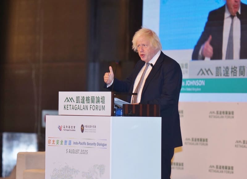 英國前首相強生(Boris Johnson)應邀發表專題演講。