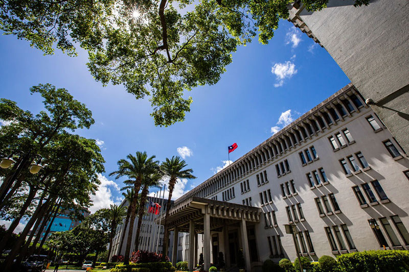 民調顯示多數國人滿意政府外交表現，高度支持「總合外交」與台歐美日關係深化